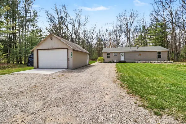 734 Skocelas Road N, Manistee, MI 49660