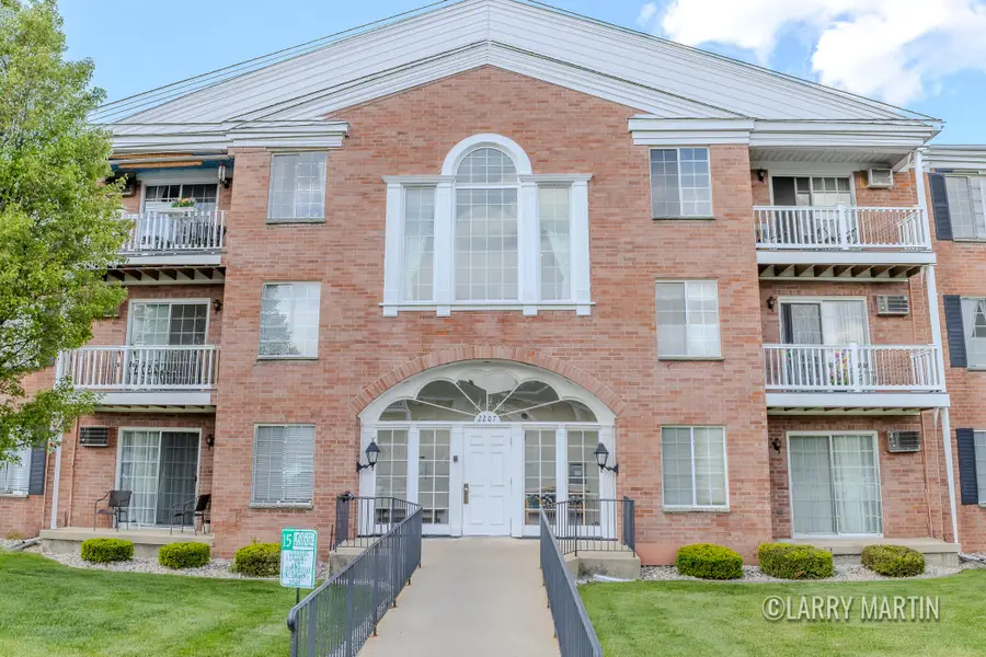 2207 Porter Street Sw #304, Wyoming, MI 49519 - #2