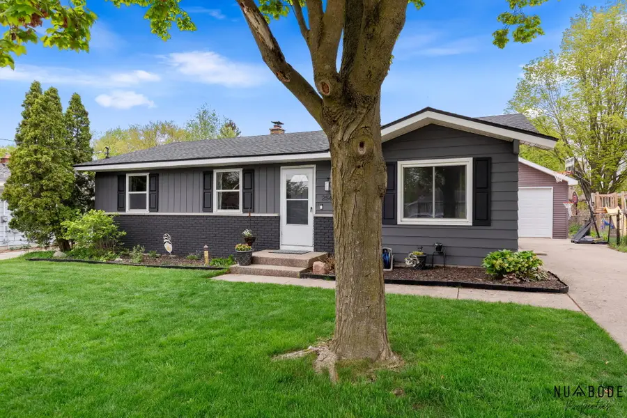 2543 Valleyview Street Sw, Wyoming, MI 49519 - #3