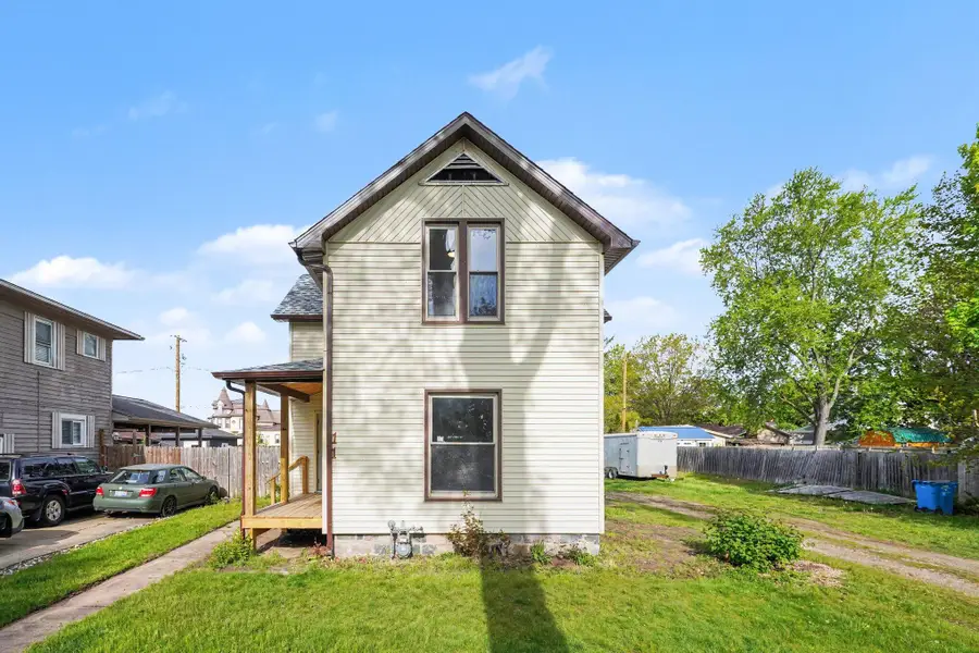 112 N Andrews Street, Three Rivers, MI 49093 - #2