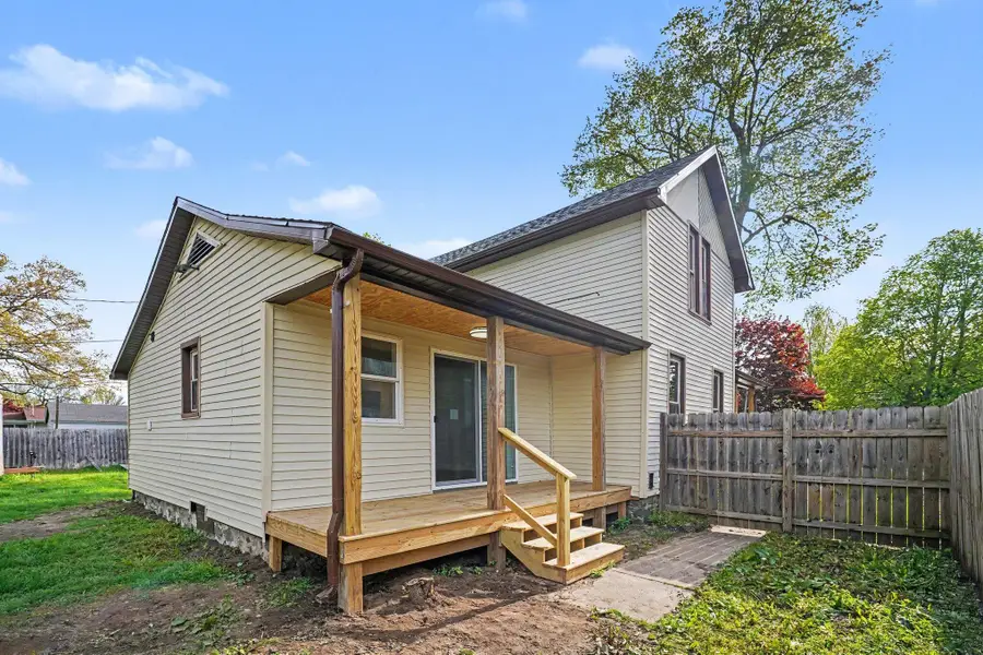 112 N Andrews Street, Three Rivers, MI 49093 - #3