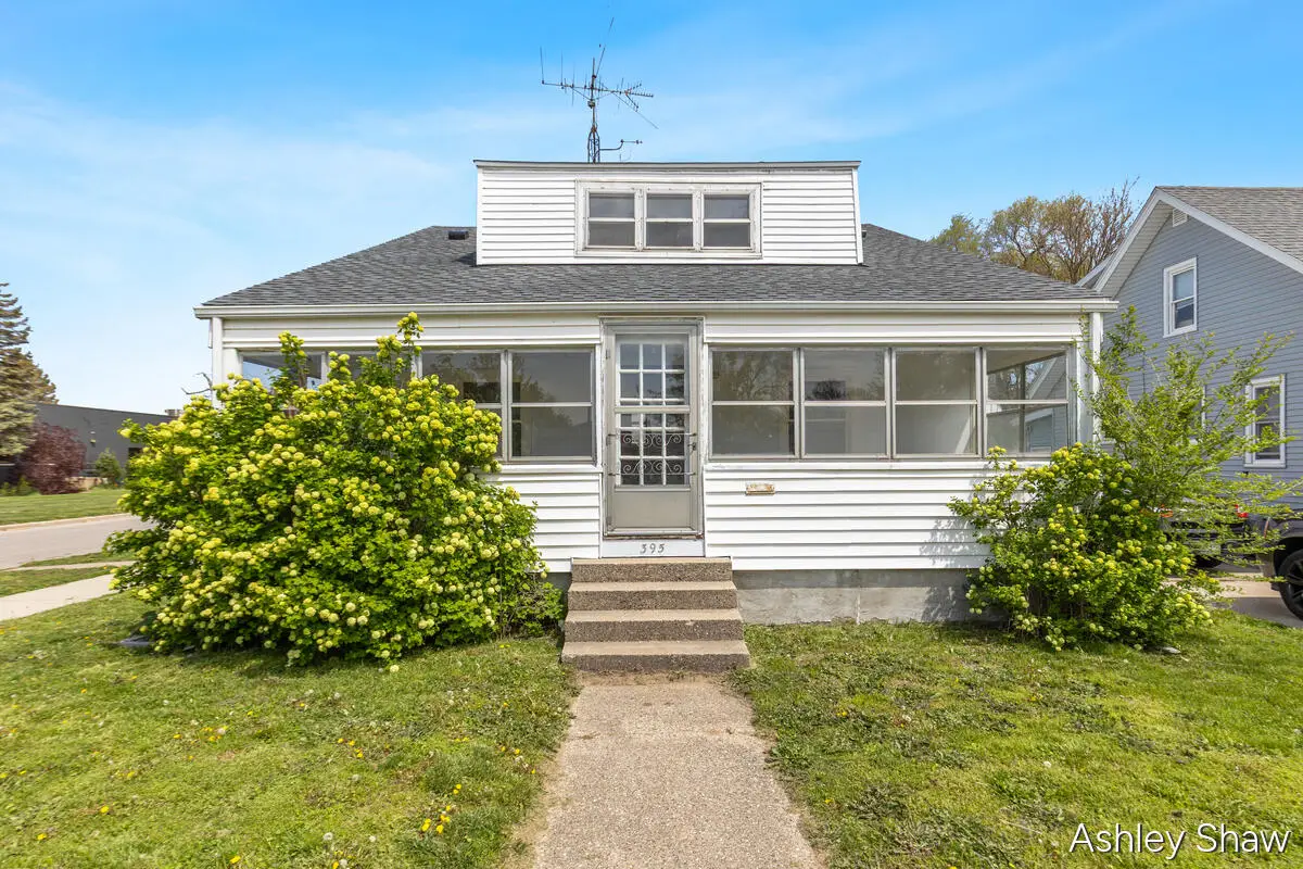 395 W 19th Street, Holland, MI 49423 - #1