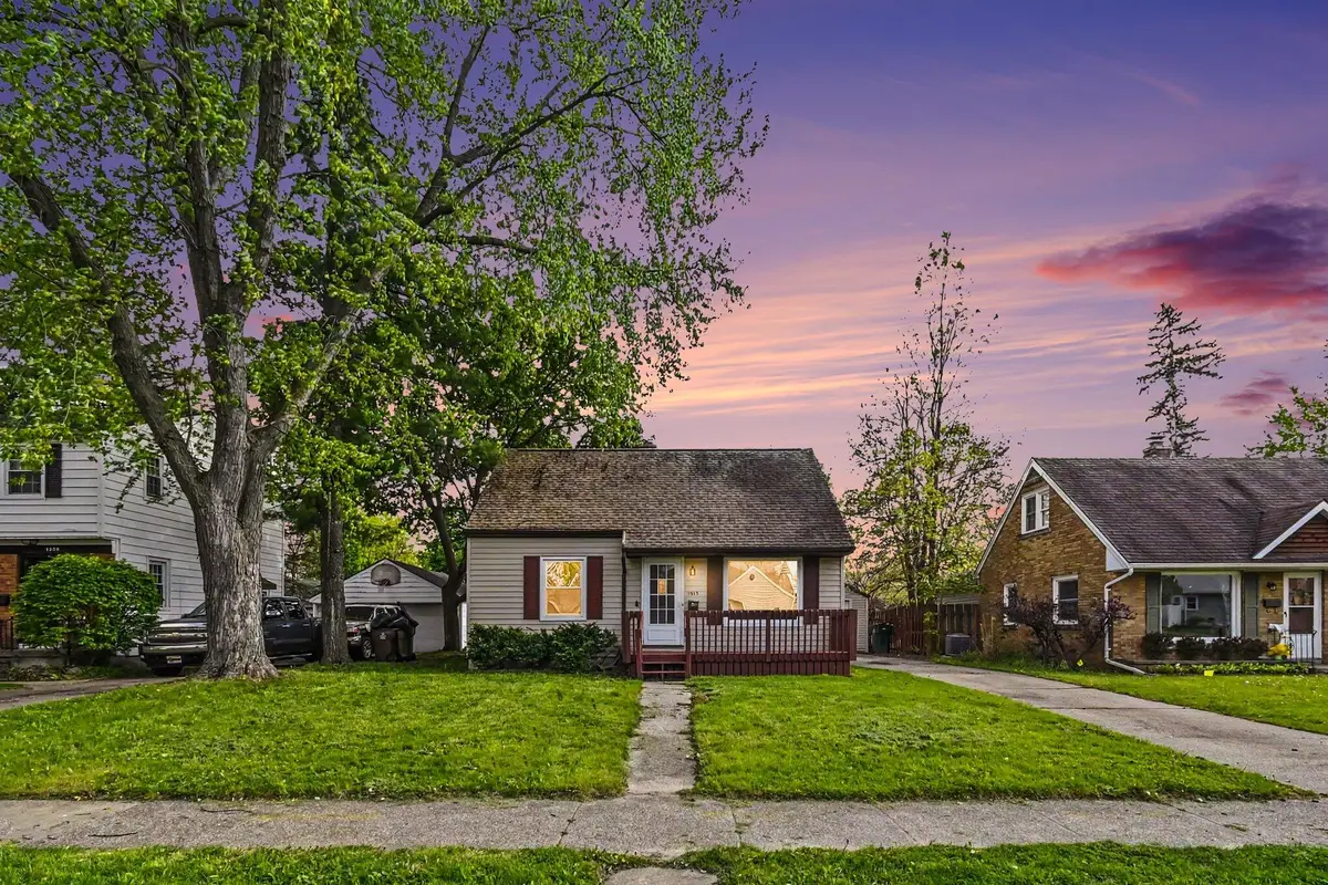 1915 Cooper Avenue, Lansing, MI 48910 - #1
