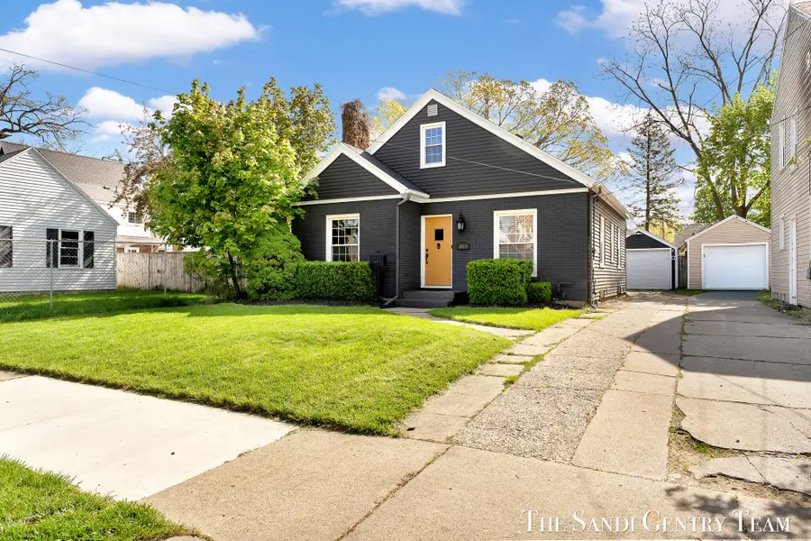 2414 Paris Avenue Se, Grand Rapids, MI 49507 - #3