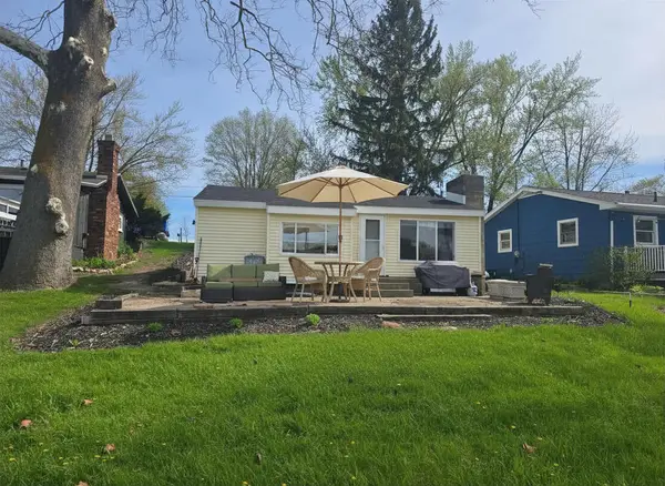 336 Dewey Lake Road, Brooklyn, MI 49230