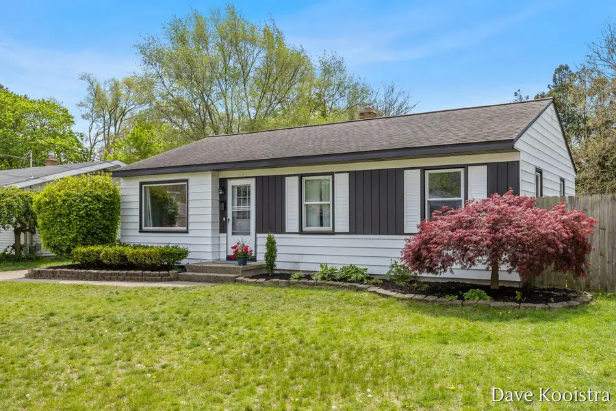 1704 Kentfield Street Sw, Wyoming, MI 49519 - #3