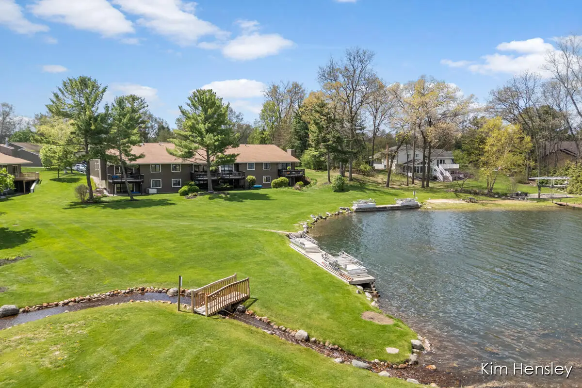 6641 Bella Vista Drive Ne, Rockford, MI 49341 - #1