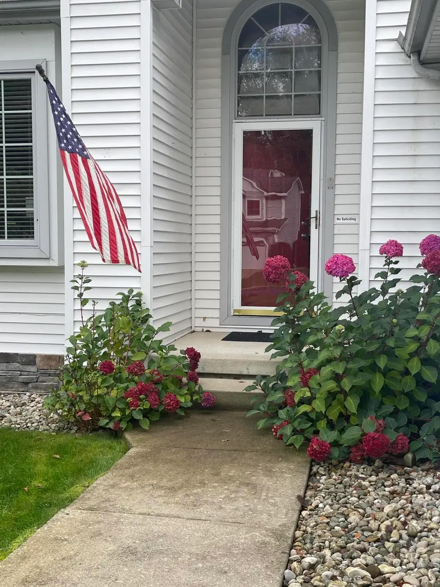 2205 Lake Wood Drive, Jackson, MI 49203 - #2