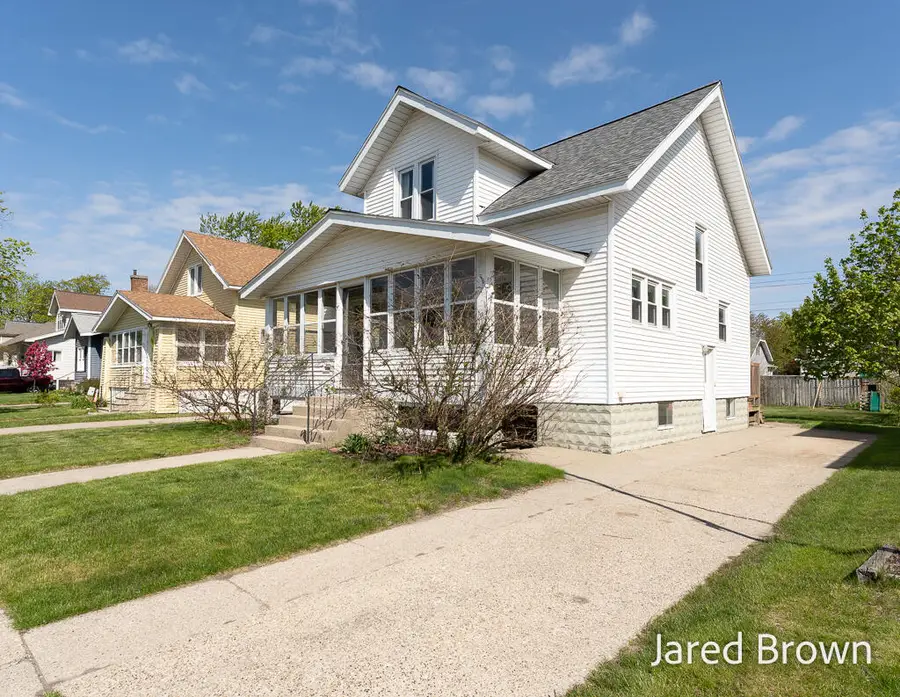 1039 Pennoyer Avenue, Grand Haven, MI 49417 - #3