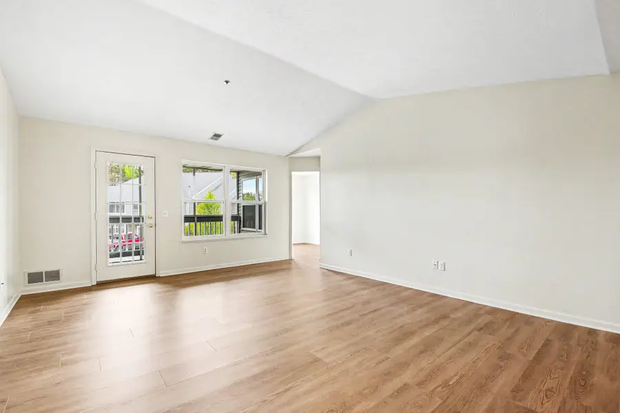 3101 Poplar Creek Drive Se #302, Grand Rapids, MI 49512 - #3