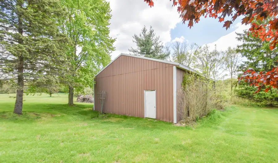 305 Ridge Road, Quincy, MI 49082 - #3
