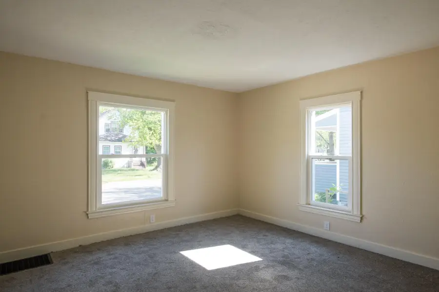 112 E Clay Street, Kalamazoo, MI 49007 - #2