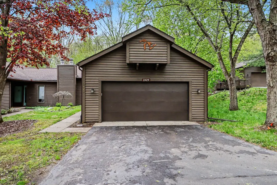 2429 Highpointe Drive, Kalamazoo, MI 49008 - #2