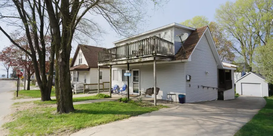 307 Park Street, Saint Joseph, MI 49085 - #3