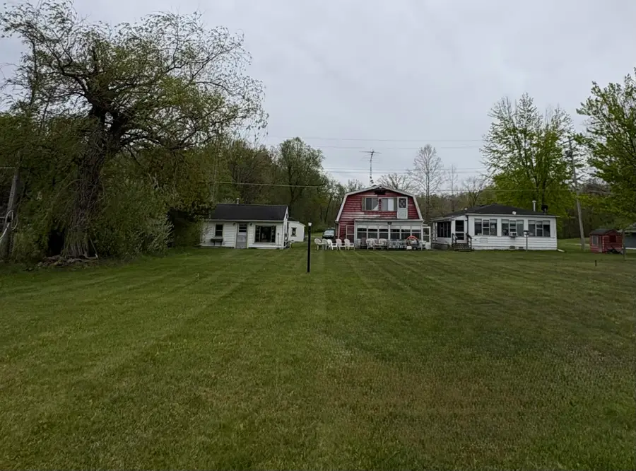 1192 Lakeview Drive, Brooklyn, MI 49230 - #2