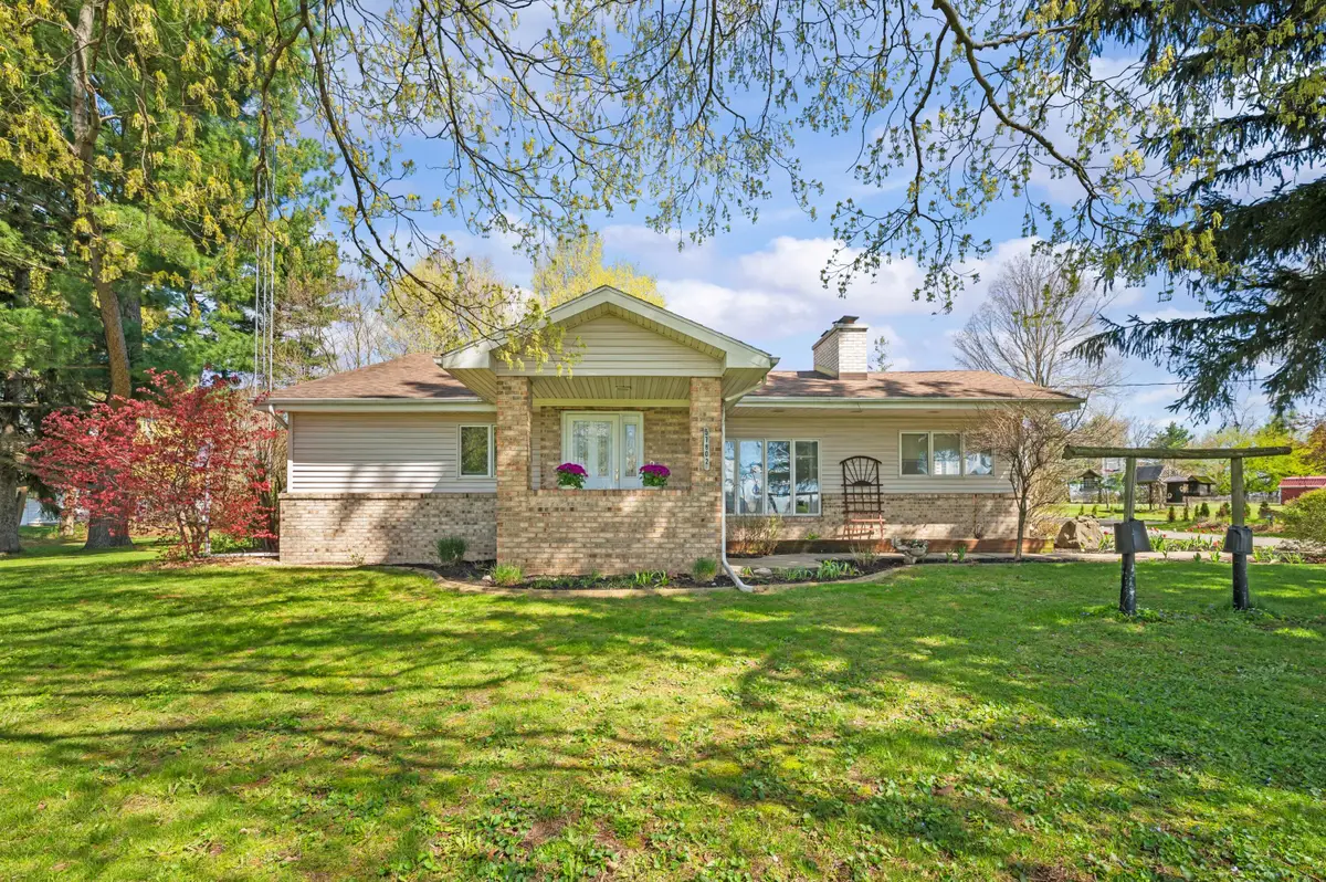 57802 92nd Avenue, Dowagiac, MI 49047 - #1