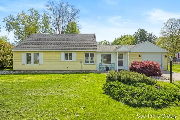 6518 8th Avenue Sw, Grandville, MI 49418