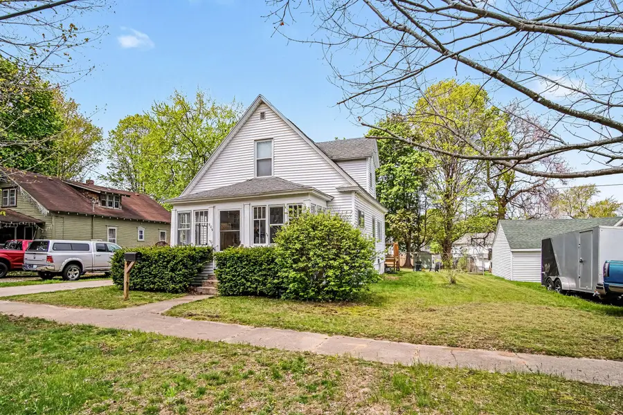 909 Alderman Street, Belding, MI 48809 - #3