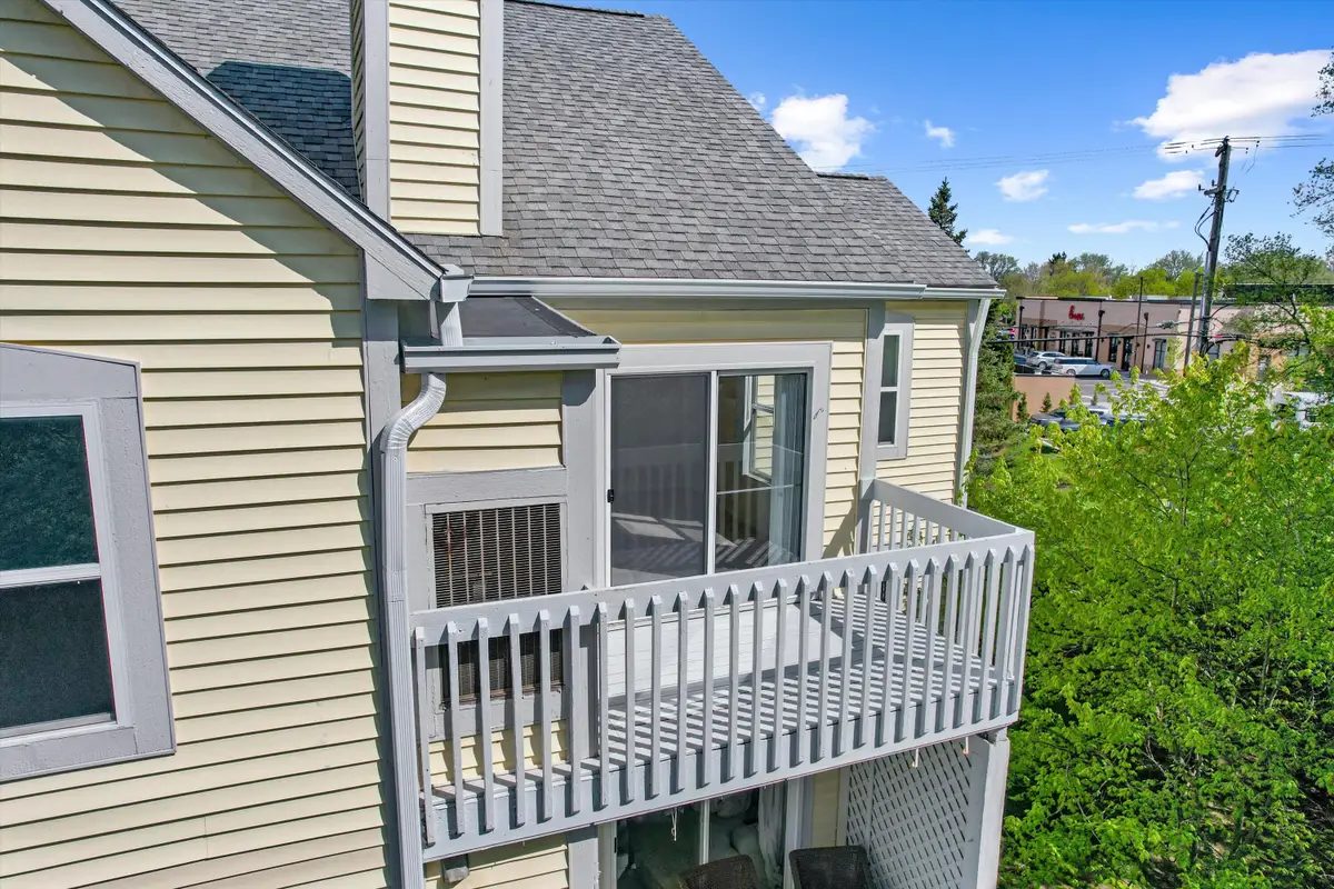 2201 S Huron Parkway #4, Ann Arbor, MI 48104 - #1
