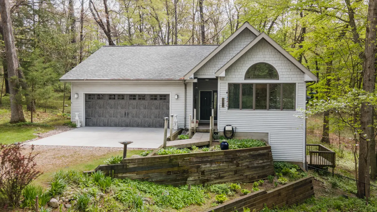 8933 W F Avenue, Kalamazoo, MI 49009 - #1