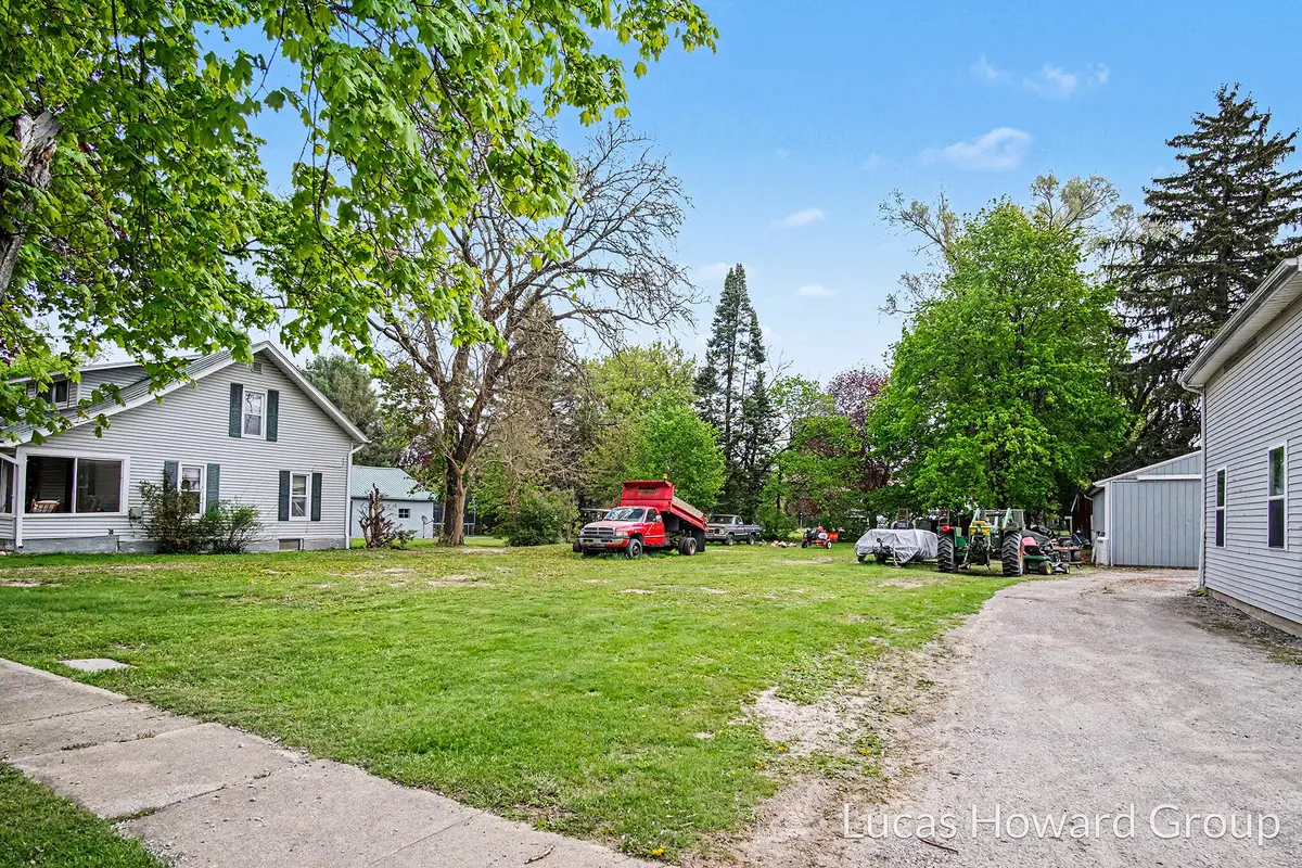 223 S Sherman Street, Sheridan, MI 48884 - #1