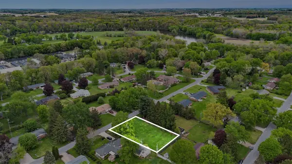 4776 Kimber Lane, Berrien Springs, MI 49103