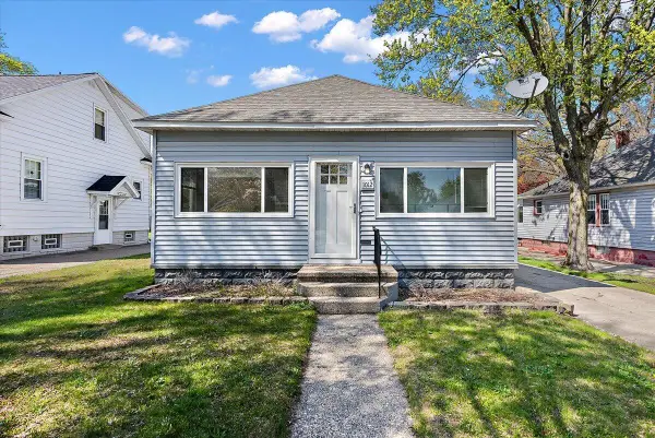 1012 Ireland Avenue, Muskegon, MI 49441