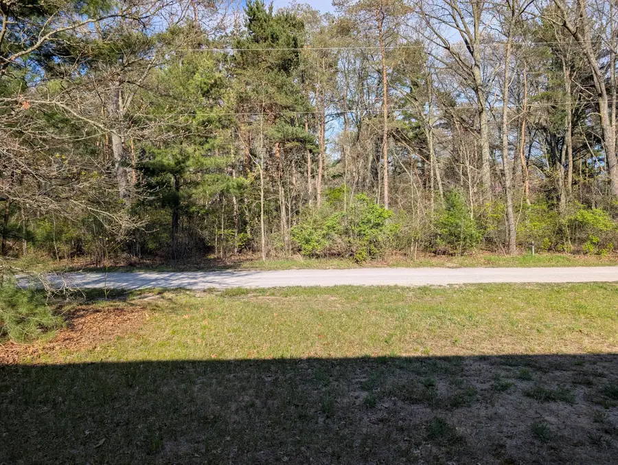 626 W River Road, Muskegon, MI 49445 - #2