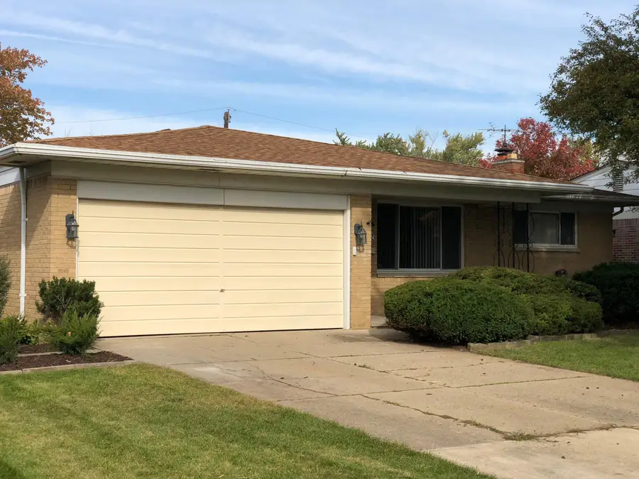 33455 Elgin Court, Sterling Heights, MI 48310 - #2