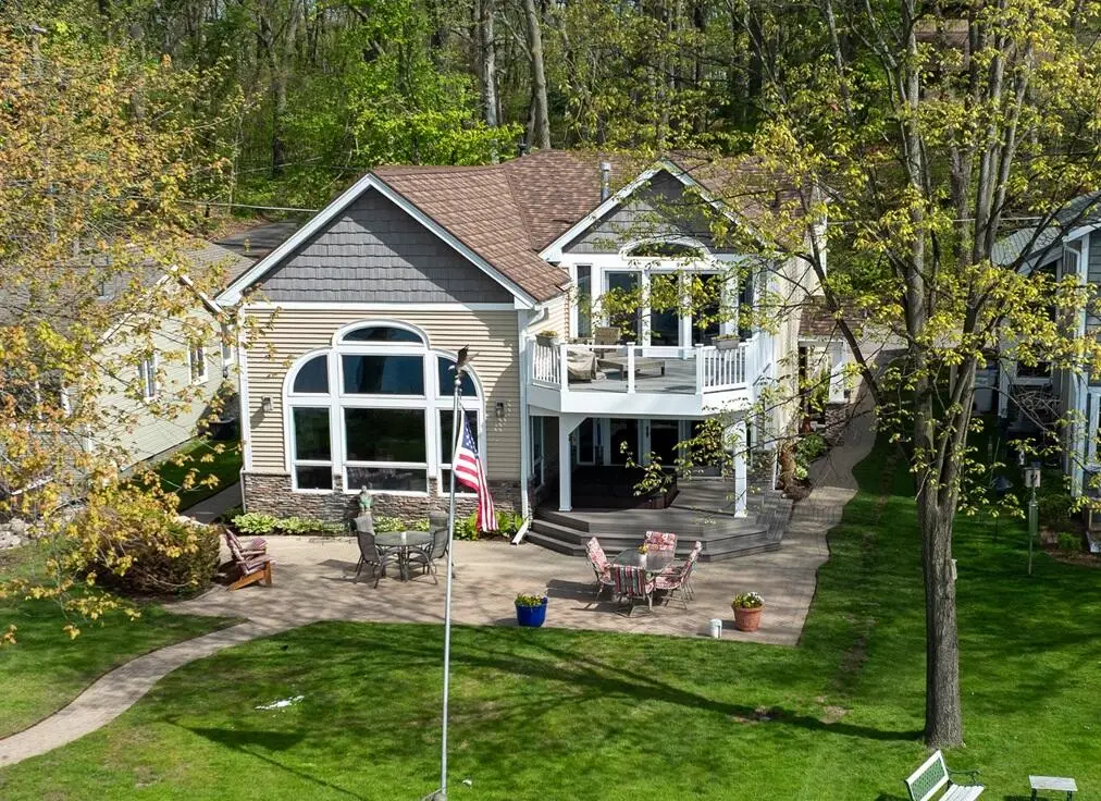 5256 Edgelake Drive, Pinckney, MI 48169 - #1