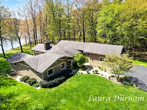 3636 Vienna Stras Street, Saugatuck, MI 49453