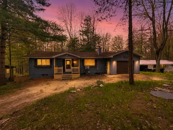8281 Pine Tree Trail, Canadian Lakes, MI 49346