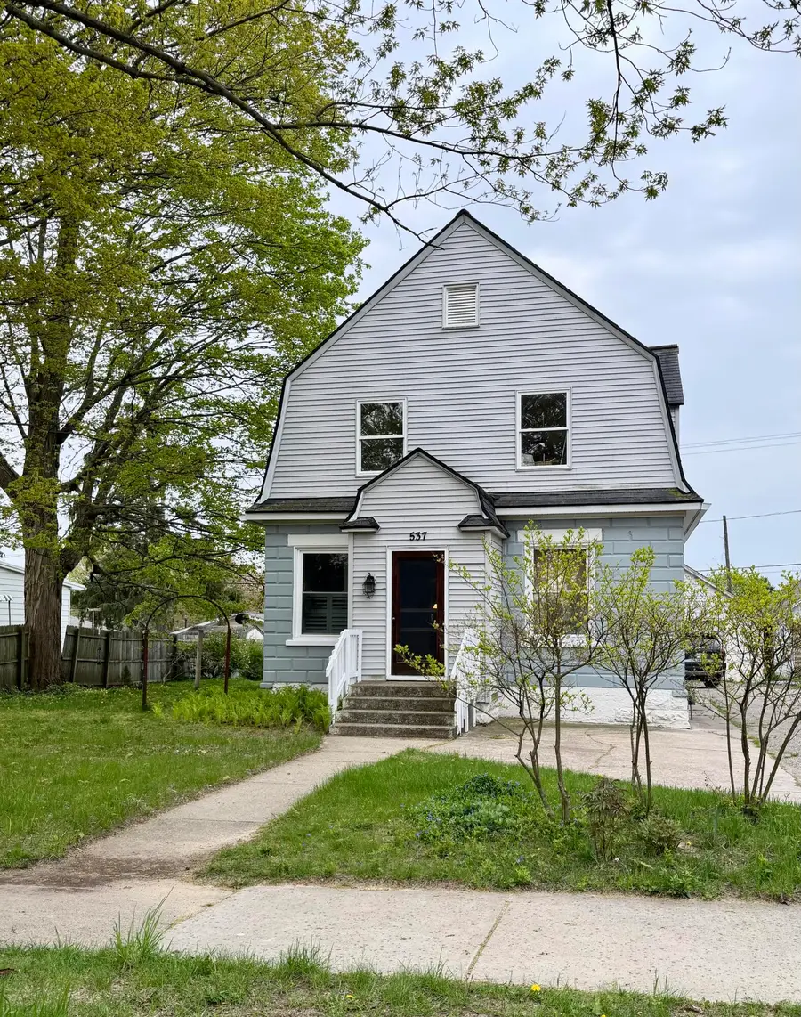 537 W Main Street, Fennville, MI 49408 - #2