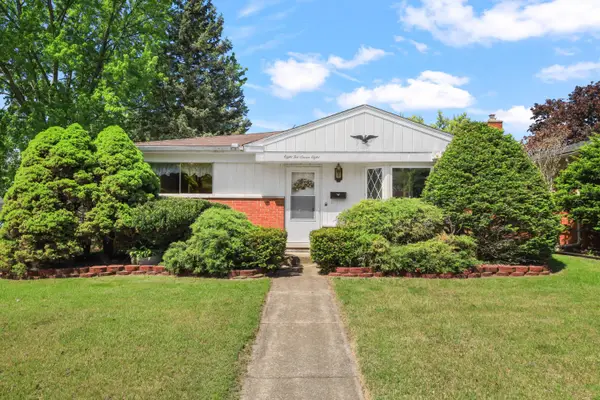 8278 Mills Street, Taylor, MI 48180