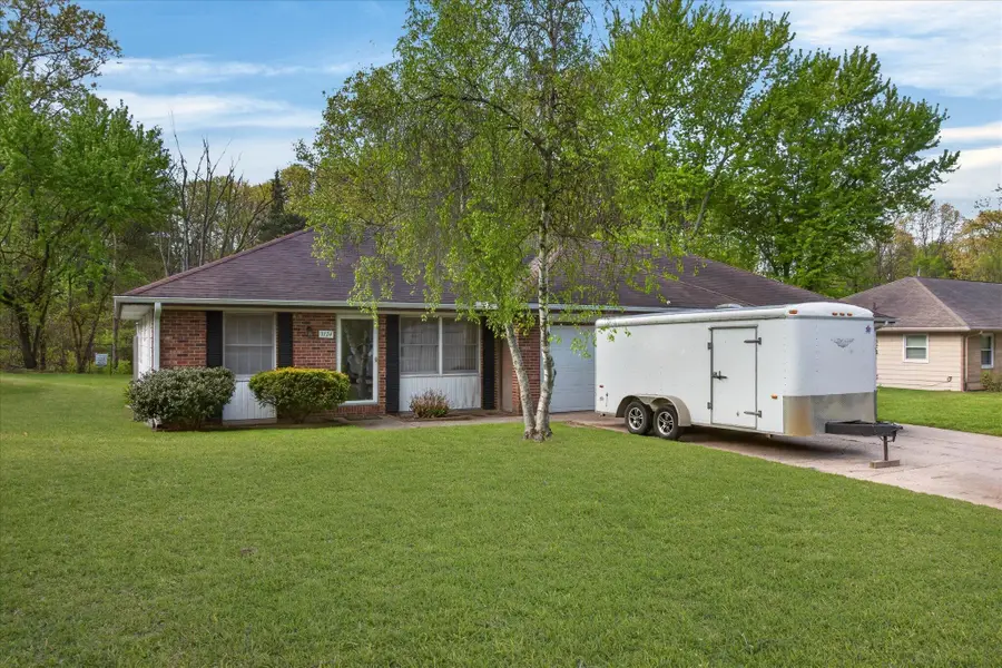 3124 Birchwood Street, Stevensville, MI 49127 - #2