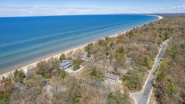 4674 N Lakeshore Drive, Mears, MI 49436