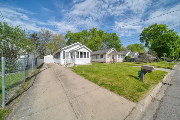 800 Fairyland Avenue, Jackson, MI 49202