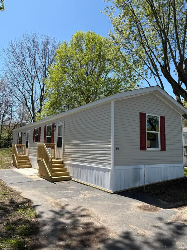 1565 M-63 #49, Benton Harbor, MI 49022