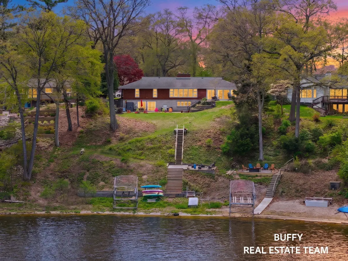 3850 Highgate Road, Norton Shores, MI 49441 - #1