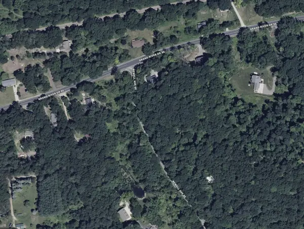 2500 Bewell Avenue Se, Lowell, MI 49331