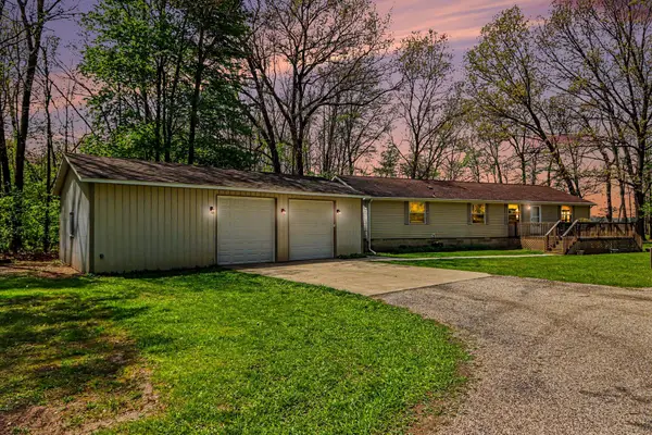 52800 Boone Road, Three Rivers, MI 49093
