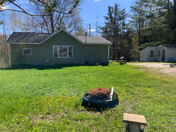 16658 140th Avenue, Leroy, MI 49655