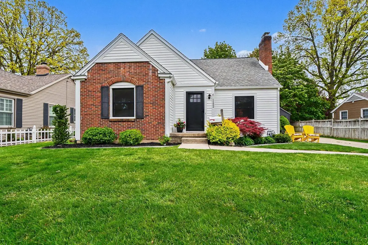 1122 Keneberry Way Se, East Grand Rapids, MI 49506 - #1