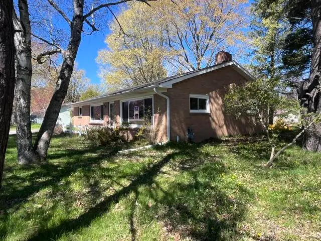 1056 E Parkdale Avenue, Manistee, MI 49660 - #3