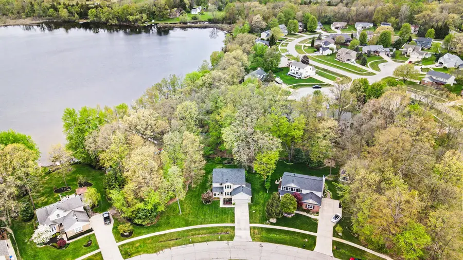 9410 Sandlewood Drive, Whitmore Lake, MI 48189 - #2