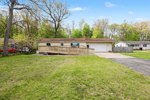 10100 Resort Road, Pleasant Lake, MI 49272