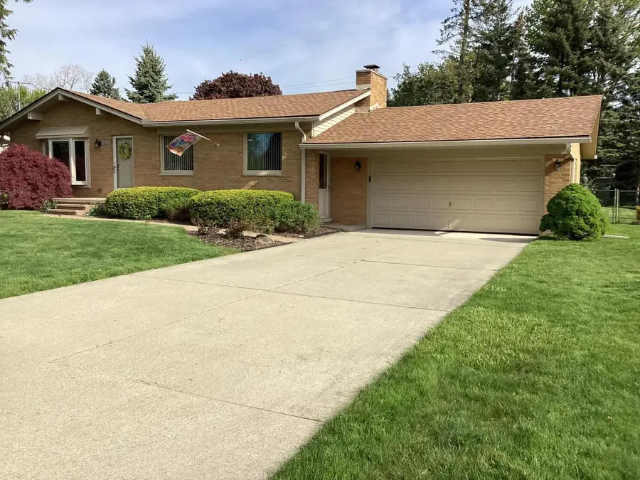 37830 Margareta Drive, Livonia, MI 48152 - #2