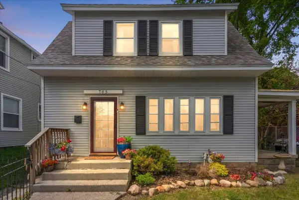 705 Lafayette Avenue Ne, Grand Rapids, MI 49503
