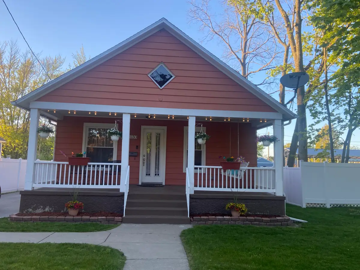 1180 W Grand Avenue, Muskegon, MI 49441 - #1