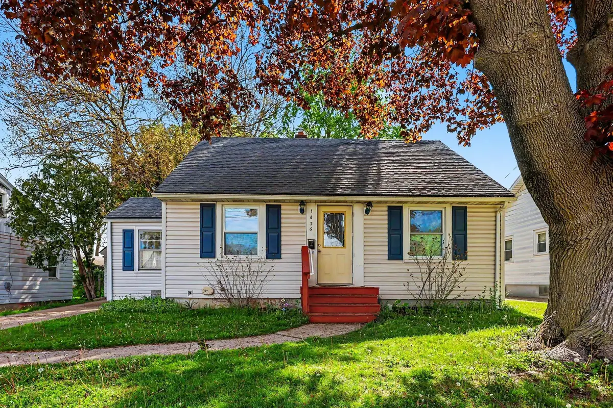 1636 Delwood Avenue Sw, Wyoming, MI 49509 - #1